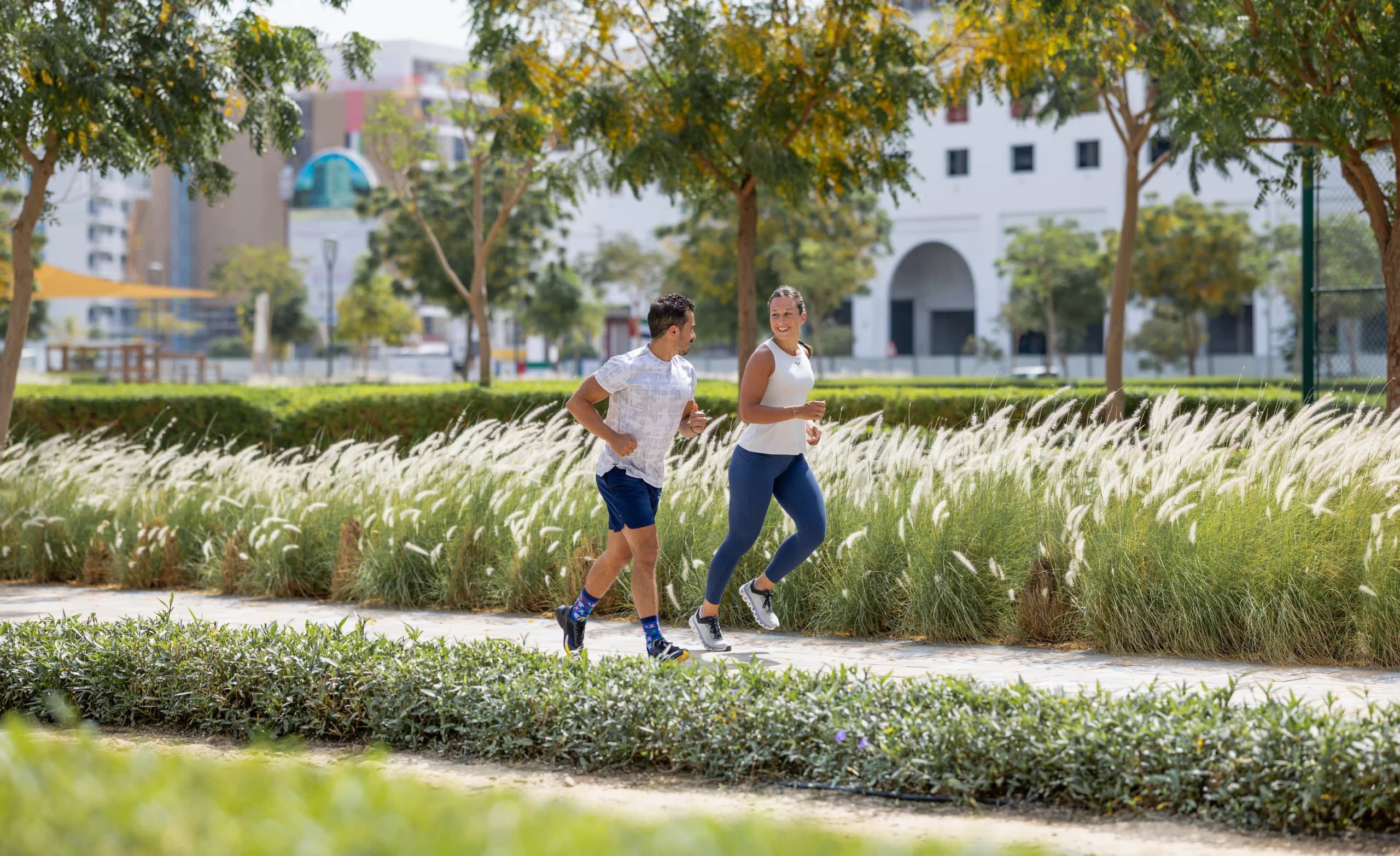 everybody fitness coaches running outdoors in Dubai