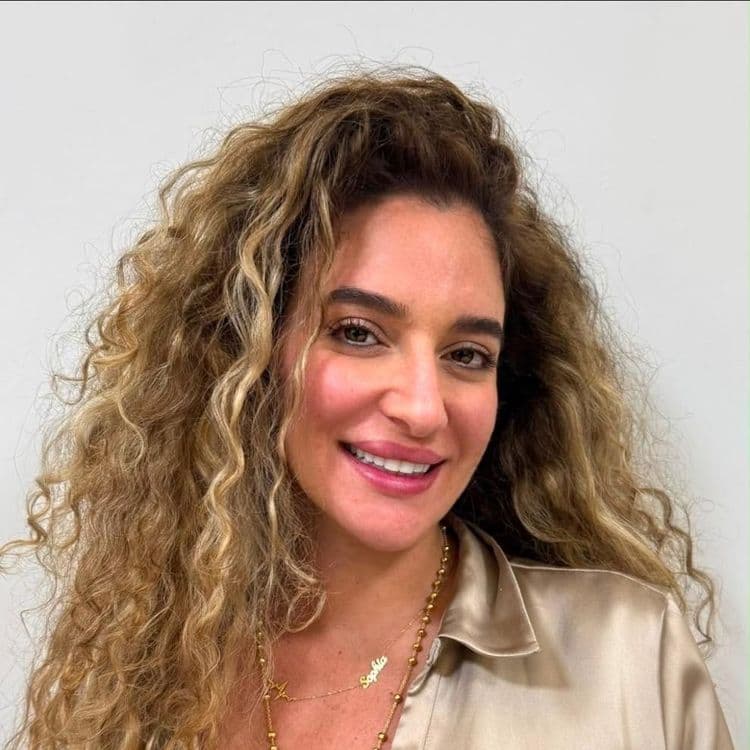 Sophia I., an everybody online coaching client
